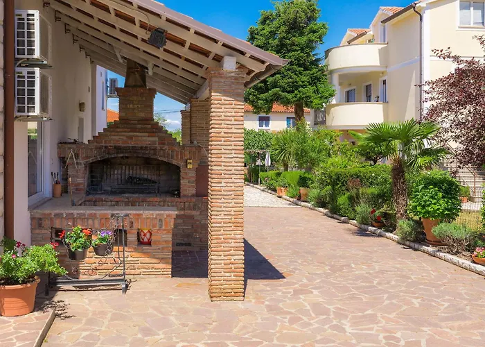 Nika-7 By Interhome 우마그