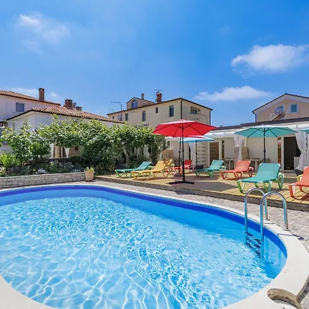 Apartment Nika-7 By Interhome