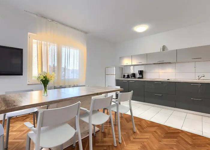 Nika-7 By Interhome