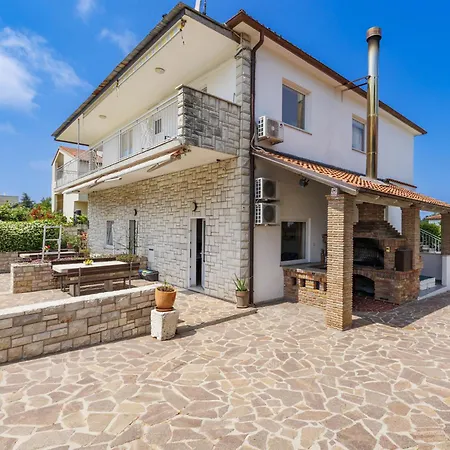 Apartman Nika-7 By Interhome