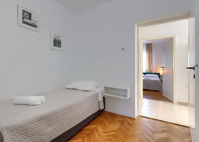 Nika-7 By Interhome * Umag